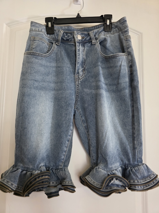 Pants - Zipper-Ruffle-Hem Cropped Light Blue Denim Shorts